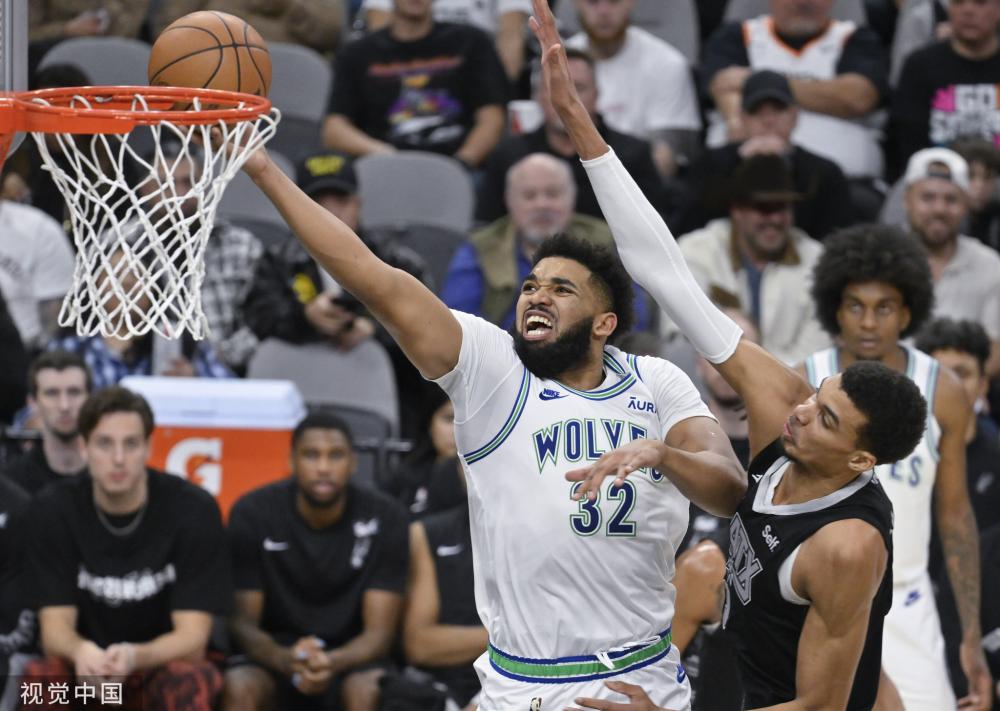 底的中场革 底的中场革